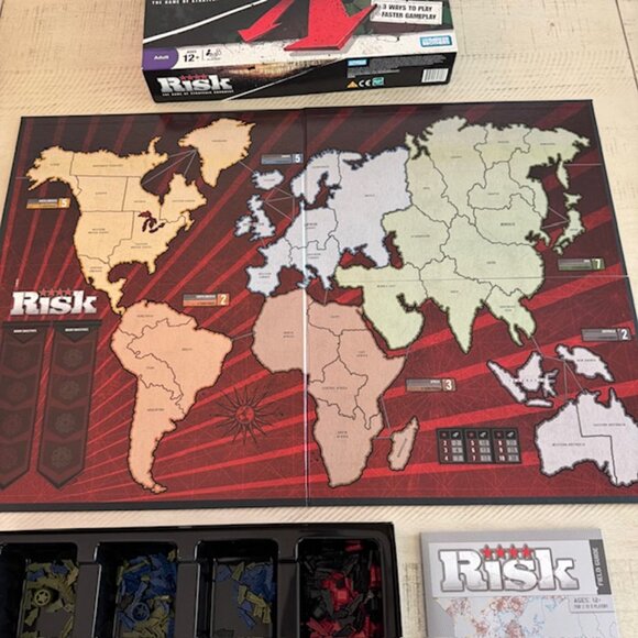 Parker Brothers Risk (Revised Edition) 2008 - Picture 3 of 12